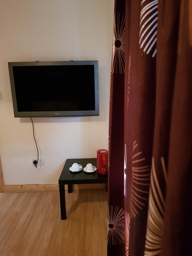 Ashemere Lodge Clondalkin Buitenkant foto